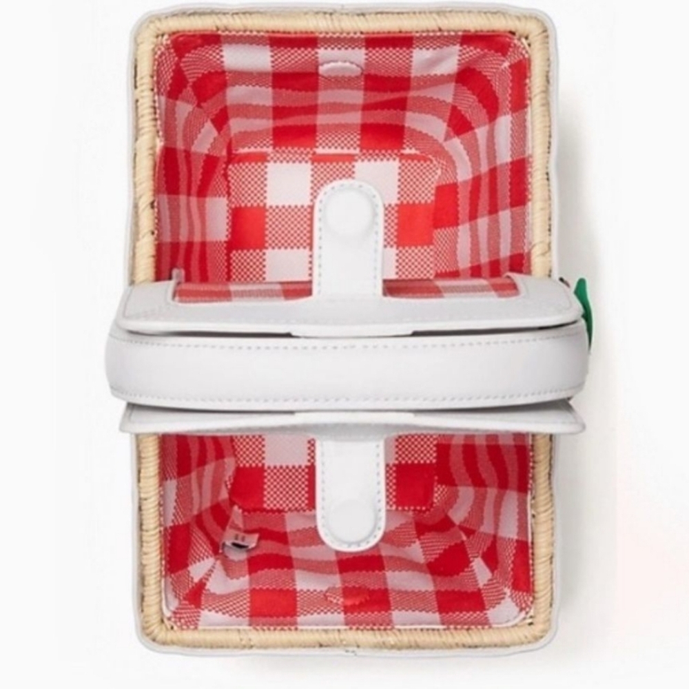 Kate Spade Picnic in the Park Strawberry Wicker Basket Bag - NWT - Picture 3 of 7